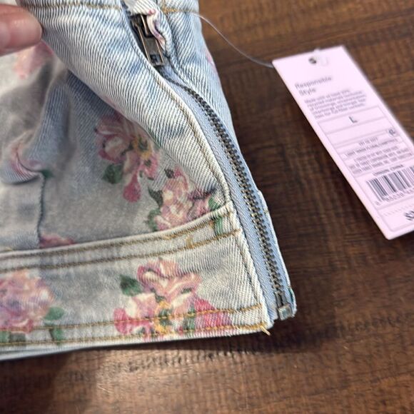 Wild Fable Light Denim Floral Crop Top Tank - Picture 4 of 6